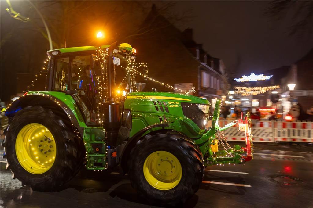 Die Teilnehmer hatten wieder viel Kreativität an den Tag gelegt, um den Zuschauern ein besonderes Erlebnis in der Vorweihnachtszeit zu bieten. 