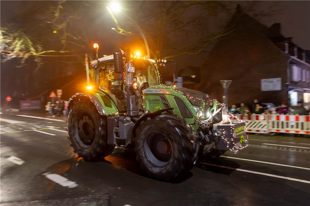Die Teilnehmer hatten wieder viel Kreativität an den Tag gelegt, um den Zuschauern ein besonderes Erlebnis in der Vorweihnachtszeit zu bieten. 