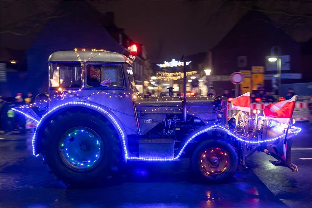 Die Teilnehmer hatten wieder viel Kreativität an den Tag gelegt, um den Zuschauern ein besonderes Erlebnis in der Vorweihnachtszeit zu bieten. 