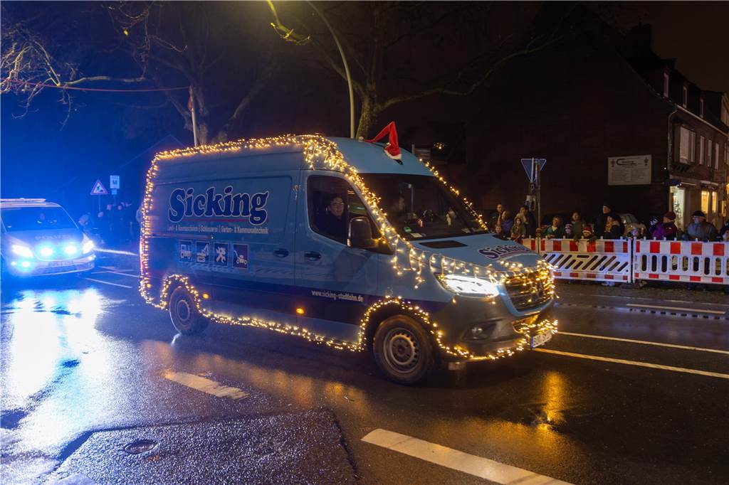 Die Teilnehmer hatten wieder viel Kreativität an den Tag gelegt, um den Zuschauern ein besonderes Erlebnis in der Vorweihnachtszeit zu bieten. 