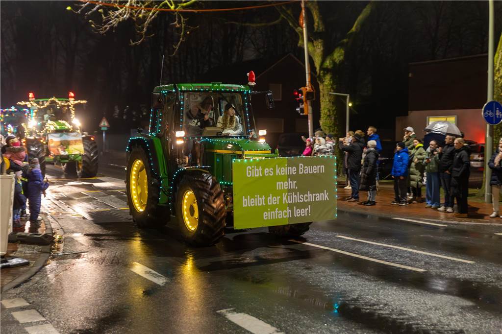 Die Teilnehmer hatten wieder viel Kreativität an den Tag gelegt, um den Zuschauern ein besonderes Erlebnis in der Vorweihnachtszeit zu bieten. 