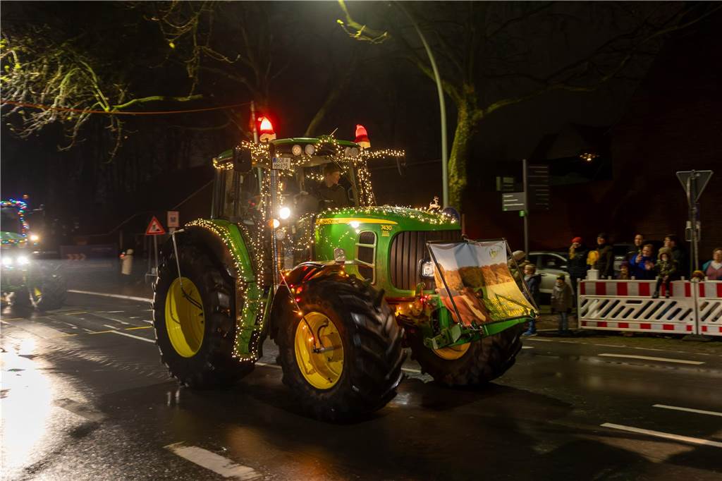 Die Teilnehmer hatten wieder viel Kreativität an den Tag gelegt, um den Zuschauern ein besonderes Erlebnis in der Vorweihnachtszeit zu bieten. 