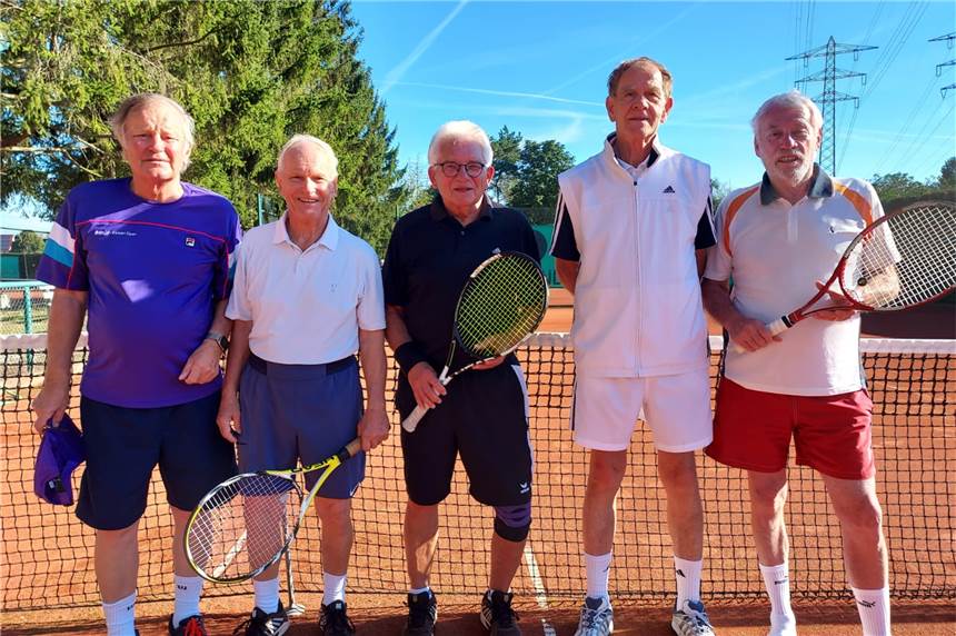 RV Rauxel ist Deutscher Vizemeister – im Finale war das Team aber ohne Chance Die Tennis-Herren 75 des RV Rauxel: Bernd Gutsche (v.l.n.r), Rolf Harms, Ulrich Viefhaus, Georg Sonsalla, Heiner Eymer. Die Mannschaft von der Wartburginsel erreichte das Endspiel um die Deutsche Meisterschaft.