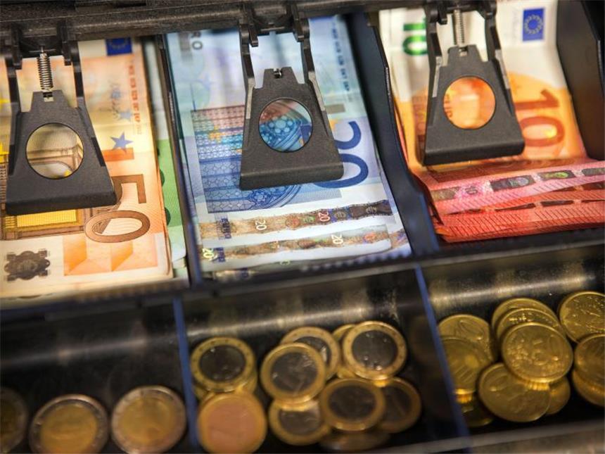 Die Teuerungsrate in Deutschland zieht langsam wieder an. Foto: Jens Büttner/Illustration