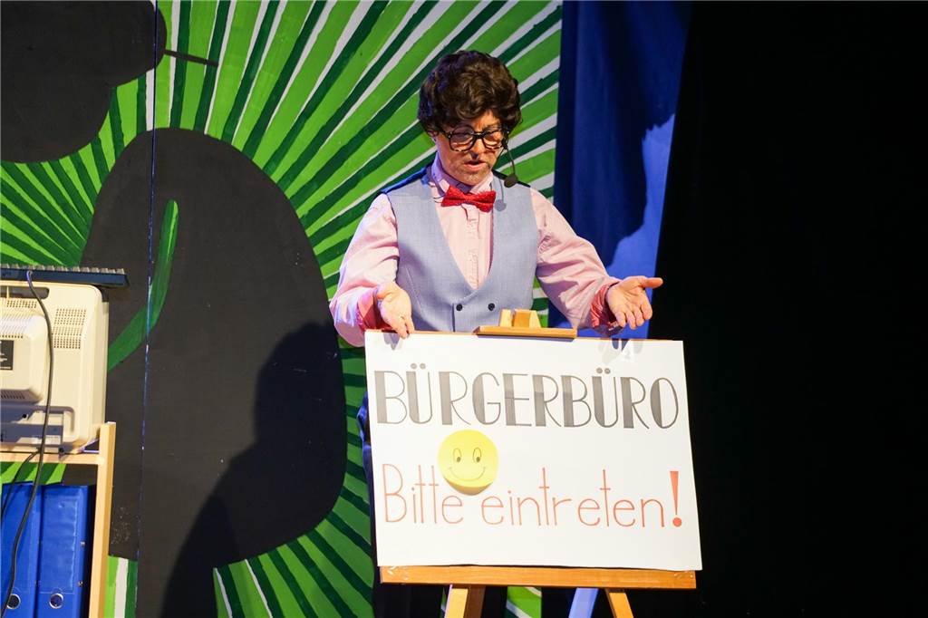 Die Theaterfrauen machten einen kleinen Ausflug in das Bürgerbüro.