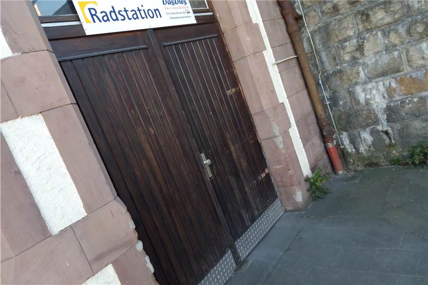 Trotz Schließung sorgt die Radstation in Schwerte für Mobilität Die Tore sind geschlossen, doch der Service der Radstation in Schwerte wird weiter angeboten.