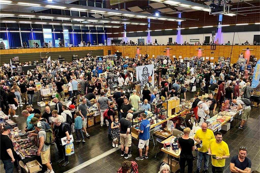Eine Halle reicht nicht für die Toyplosion: Actionfiguren-Börse wird größer Die Toyplosion in der Europahalle Castrop-Rauxel am 28.08.2023: Bei der ersten Auflage der Action-Figuren-Börse waren alle Karten vergriffen.