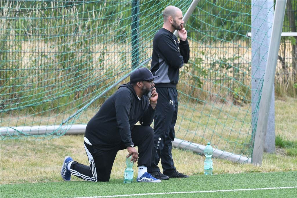 Kreisliga A: Castrop-Rauxeler Team startet mit Derby an den Spieltagen 2 und 3 Die Trainer des VfB Habinghorst: (v.l.) Yannick Grondin und Patrick Stich.