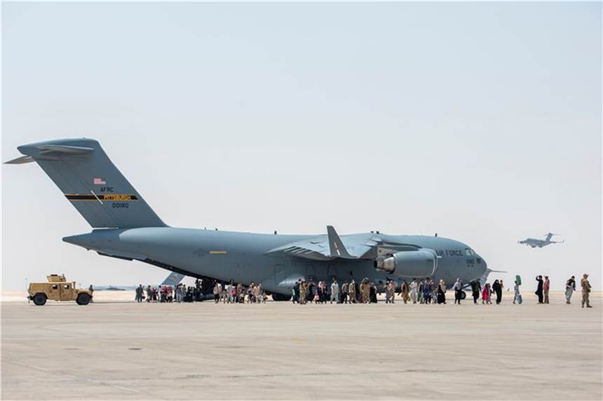 Nach Geburt bei Evakuierung: Baby nach Flugzeug benannt Die Transportflugzeuge vom Typ Boeing C-17 der US-Luftwaffe nutzen oft das Rufzeichen «Reach».