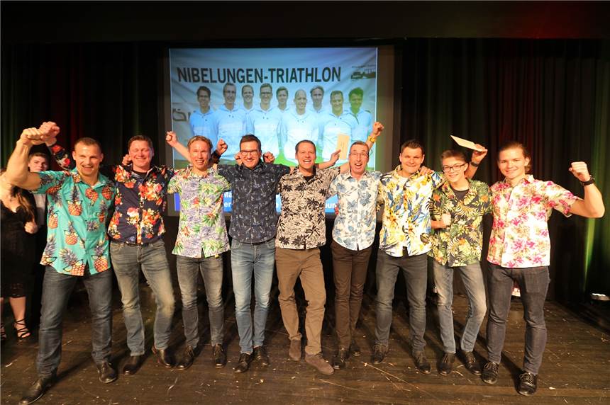 Die Triathleten der TV Werne Wasserfreunde feierten 2019 den Aufstieg in die dritte Liga - und wurden bei der Sportlergala erneut belohnt.