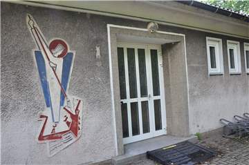 Die Tür zum Jugendheim St. Josef bleibt zurzeit noch verschlossen. Es gibt Schimmelverdacht.