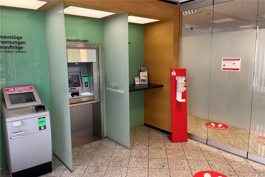 Umbau der Sparkasse: Bald nur noch eine Filiale mit Kundengesprächen Die Türen zu den Räumen für persönliche Kundenberatungen bleiben in der Südkirchener Sparkassen-Filiale ab Sommer 2022 bis auf Weiteres geschlossen.