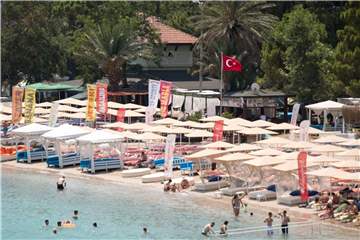 Die Türkei leidet unter einer schweren Währungskrise. Waren und Dienstleistungen werden dort nun auch für Urlauber günstiger. Foto: Marius Becker