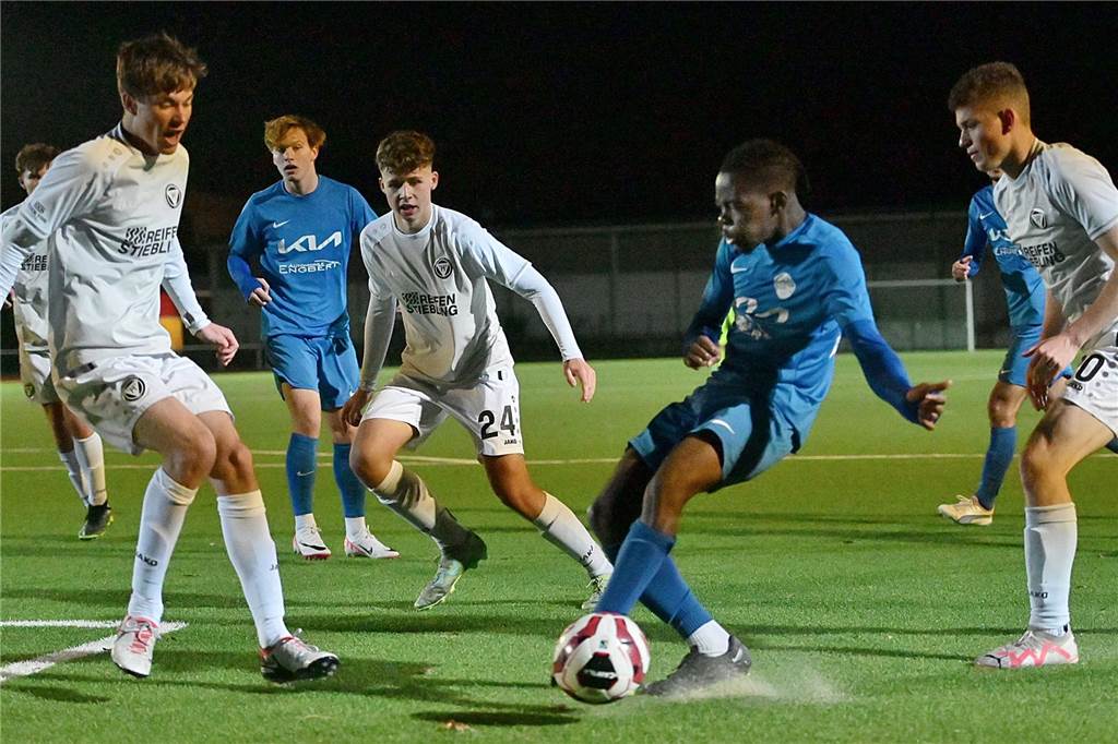Finaltag der Junioren in Haltern: Favoriten und Außenseiter hoffen auf den Titel Die U19 von TuS Haltern, die sich sensationell beim VfB Waltrop durchsetzen konnte, trifft im Pokalfinale auf die SG Suderwich, die aktuell wohl formstärkste A-Jugend im Kreis.