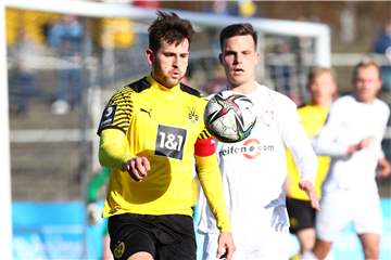Die U23 des BVB hat am Samstag den TSV Havelse mit 1:0 besiegt. Niklas Dams vertrat den gelbgesperrten Franz Pfanne als Kapitän.