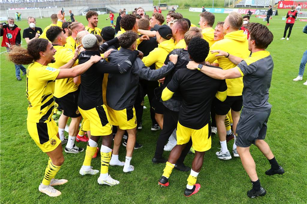Drittligist zu Gast beim Lüner SV – Westfalenligist plant großen Testspiel-Tag Die U23 des BVB konnte zuletzt den Aufstieg in die Dritte Liga bejubeln.