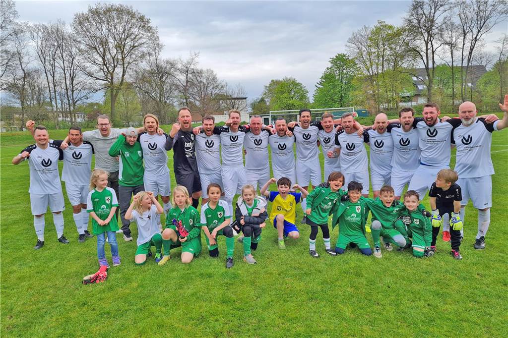 BVH Dorsten greift nach zwei Titeln: Oldies stehen im Finale Die Ü32 des BVH Dorsten machte am Samstag auf eigenem Platz den Einzug ins Finale um den Kreispokal klar. FOTO