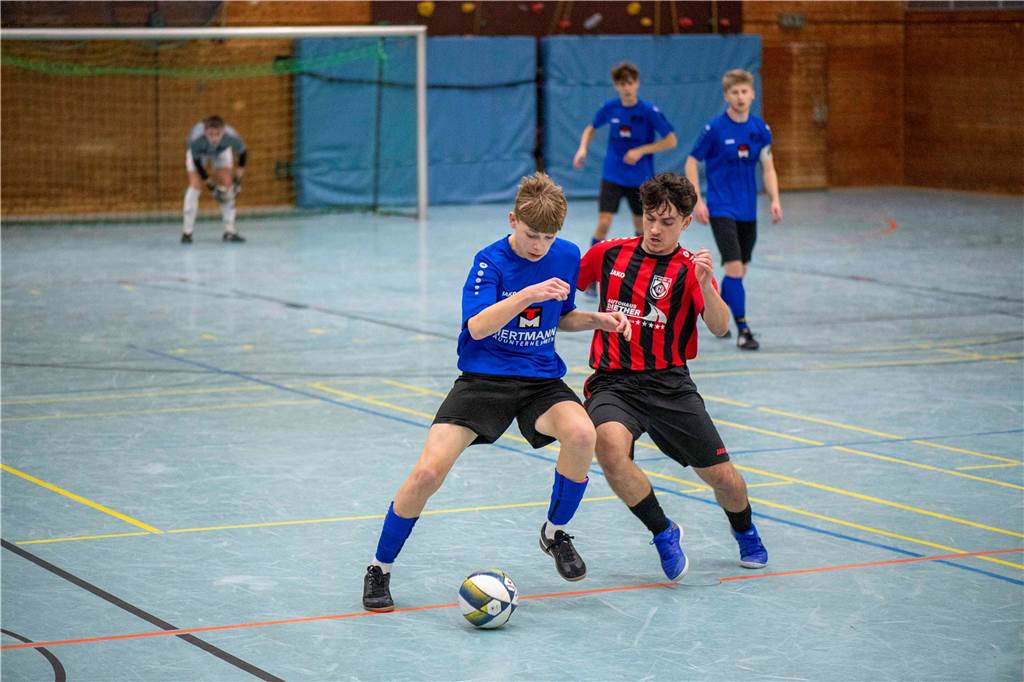 Die Überraschung blieb aus: U19-Westfalenligist TuS Haltern am See hat sich bei der Hallen-Stadtmeisterschaft der A-Junioren souverän mit drei Siegen aus drei Spielen durchgesetzt. Zweiter wurde der SV Bossendorf, Dritter die JSG ETuS/Lippramsdorf und Vierter der SV Hullern.
