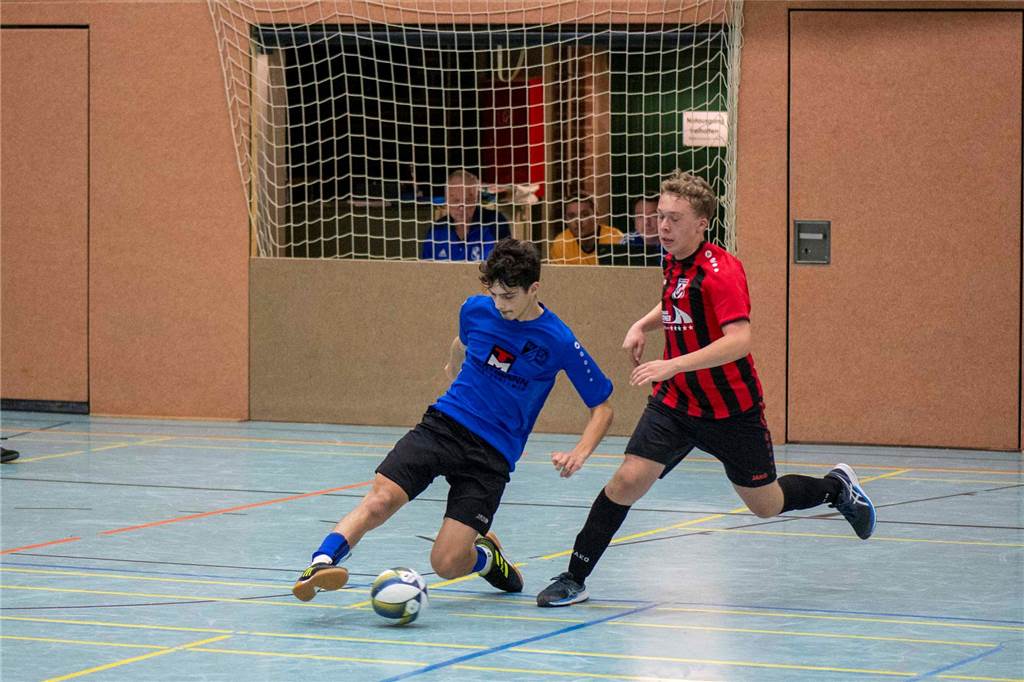 Die Überraschung blieb aus: U19-Westfalenligist TuS Haltern am See hat sich bei der Hallen-Stadtmeisterschaft der A-Junioren souverän mit drei Siegen aus drei Spielen durchgesetzt. Zweiter wurde der SV Bossendorf, Dritter die JSG ETuS/Lippramsdorf und Vierter der SV Hullern.