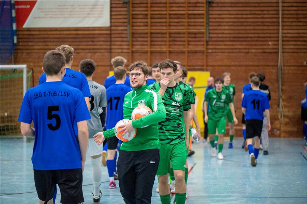 Die Überraschung blieb aus: U19-Westfalenligist TuS Haltern am See hat sich bei der Hallen-Stadtmeisterschaft der A-Junioren souverän mit drei Siegen aus drei Spielen durchgesetzt. Zweiter wurde der SV Bossendorf, Dritter die JSG ETuS/Lippramsdorf und Vierter der SV Hullern.
