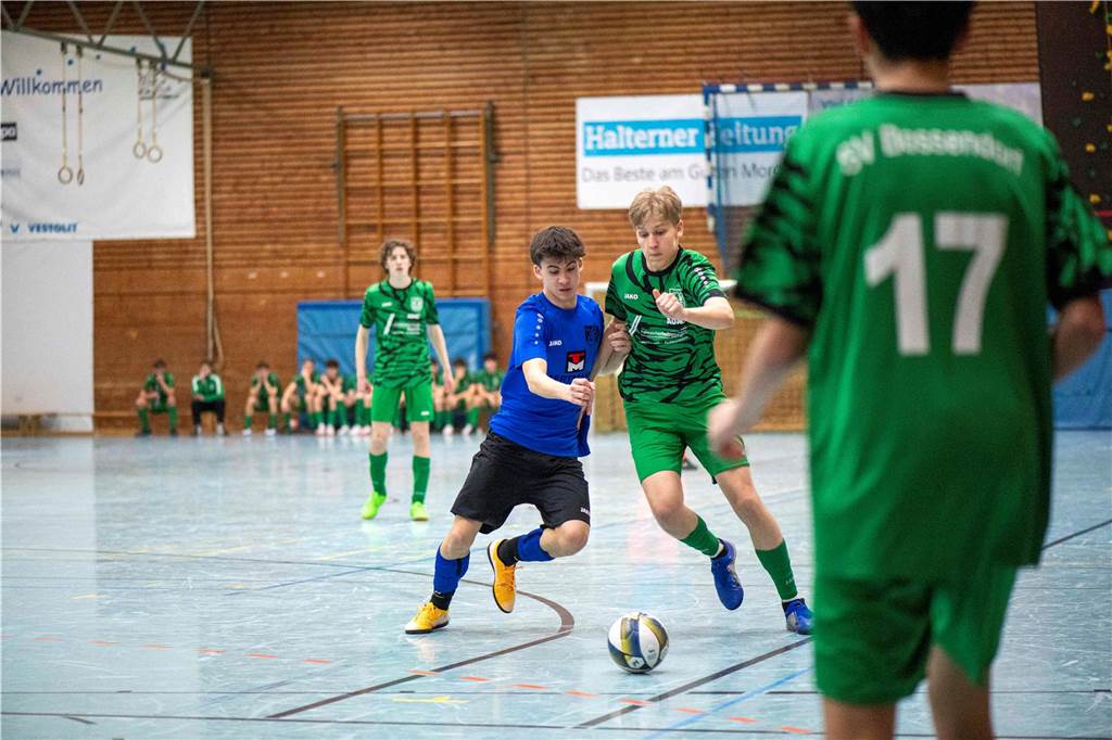 Die Überraschung blieb aus: U19-Westfalenligist TuS Haltern am See hat sich bei der Hallen-Stadtmeisterschaft der A-Junioren souverän mit drei Siegen aus drei Spielen durchgesetzt. Zweiter wurde der SV Bossendorf, Dritter die JSG ETuS/Lippramsdorf und Vierter der SV Hullern.