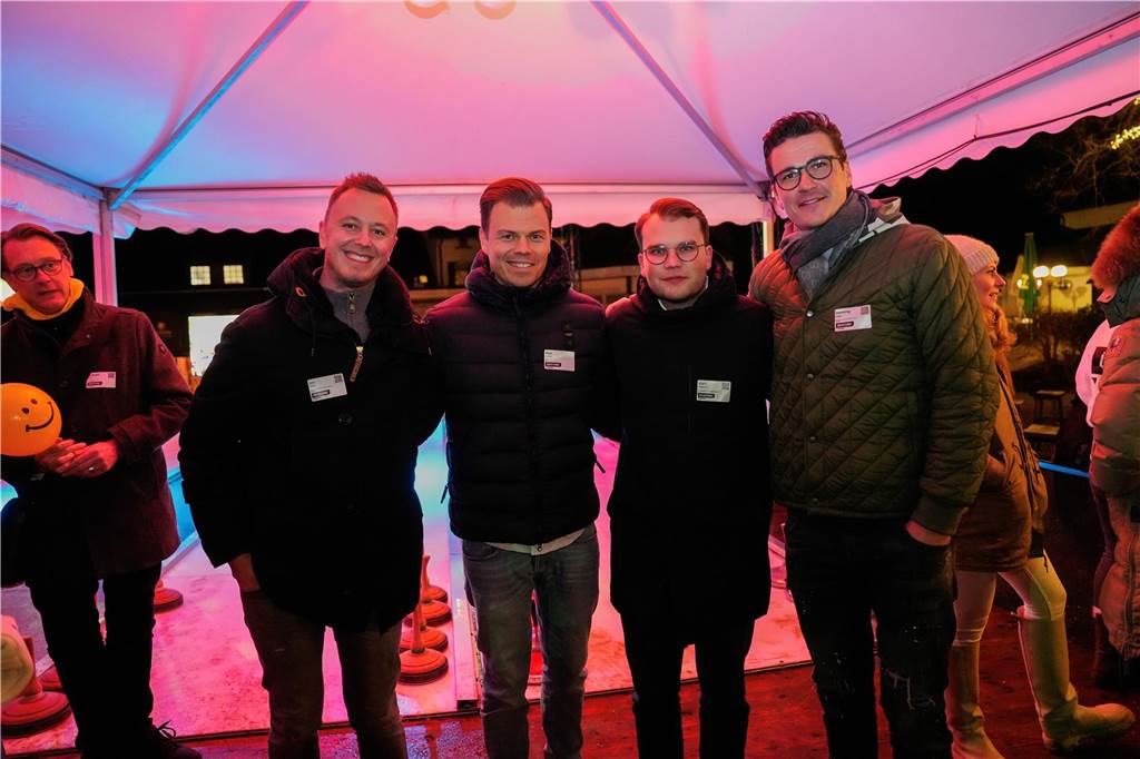 Viele Menschen bei der Überstunde im Freischütz in Schwerte.