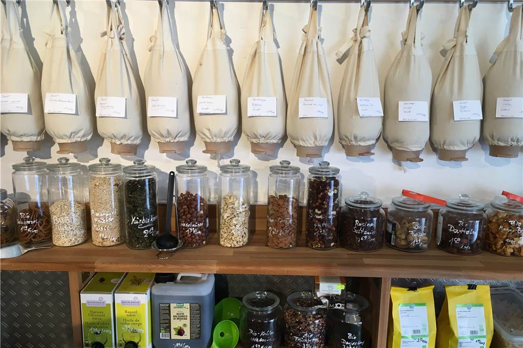 Kreuzviertel-Biomarkt setzt verstärkt auf Unverpacktes Die Unverpackt-Theke im Kornhaus
