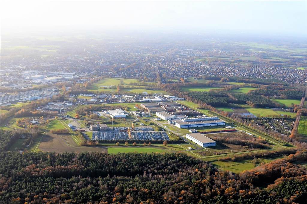 Dr. Jörg Harren: Deutschland verspielt Führungsrolle Die Uranaufbereitungsanlage des Unternehmens Urenco in Gronau aus der Luft gesehen.