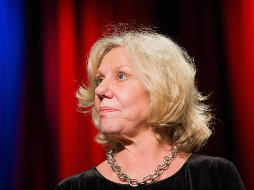 Erica Jong: Eine produktive Schriftstellerin kritisirt Trump Die US-amerikanische Autorin Erica Jong arbeitet derzeit an einem Gedichtband, einem Sachbuch und einem Film. Foto: Rolf Vennenbernd/dpa