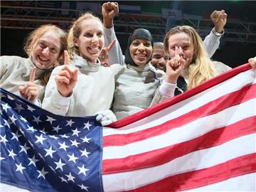 Die US-Damen gewinnen im Finale gegen Frankreich. Foto: Sergei Ilnitsky