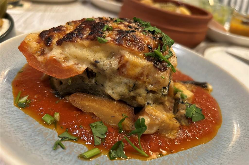 Das „Yamas“ im Restaurant-Check: Hier fällt die Auswahl richtig schwer Die vegetarische Moussaka-Variante im "Yamas".