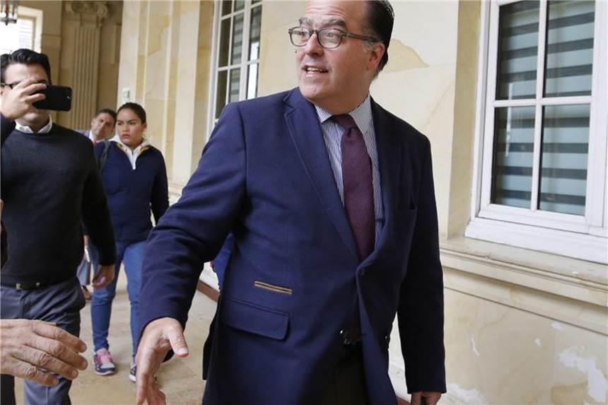 Venezolanischer Oppositioneller zur Fahndung ausgeschrieben Die venezolanische Regierung hat den Oppositionsführer Julio Borges weltweit zur Fahndung ausgeschrieben. Foto: Fernando Vergara/AP