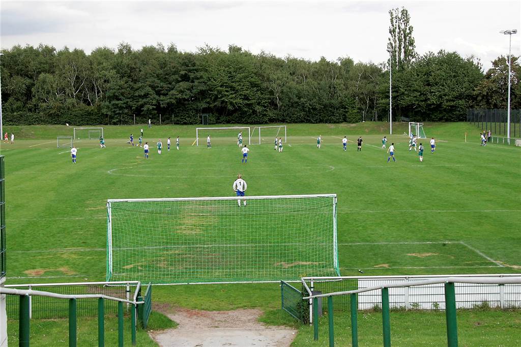 Cranger Kirmes Cup: Turnierorganisator hätte Obercastrop gerne dabei gehabt Die Verantwortlichen des SV Sodingen sind sich sicher, dass sie die Trennung von Spielern und Zuschauern gut regeln können. Das gelte auch für das Bewegungsprofil der Fans.