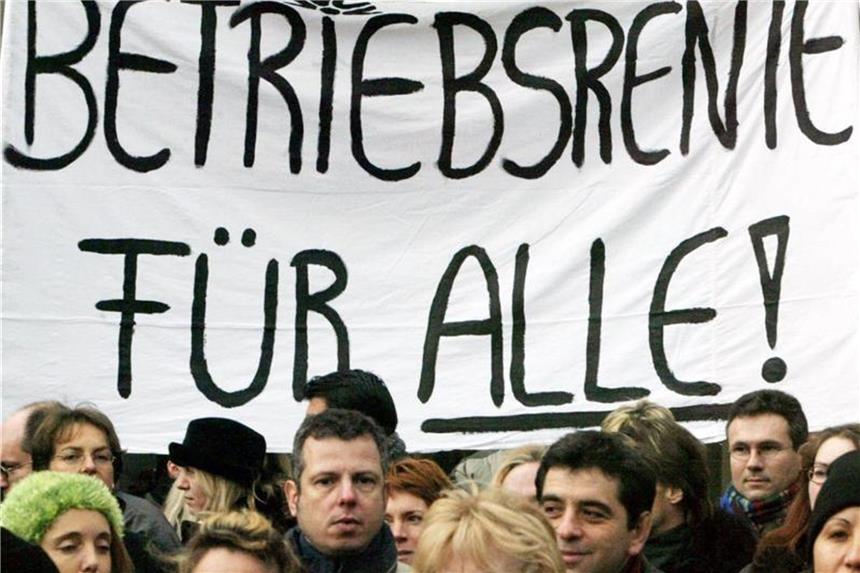 Wann ist es soweit? Warten auf die neue Betriebsrente Die Versicherungsbranche bereitet sich auf die Einführung der neuen Betriebrente vor. Foto: Frank Rumpenhorst