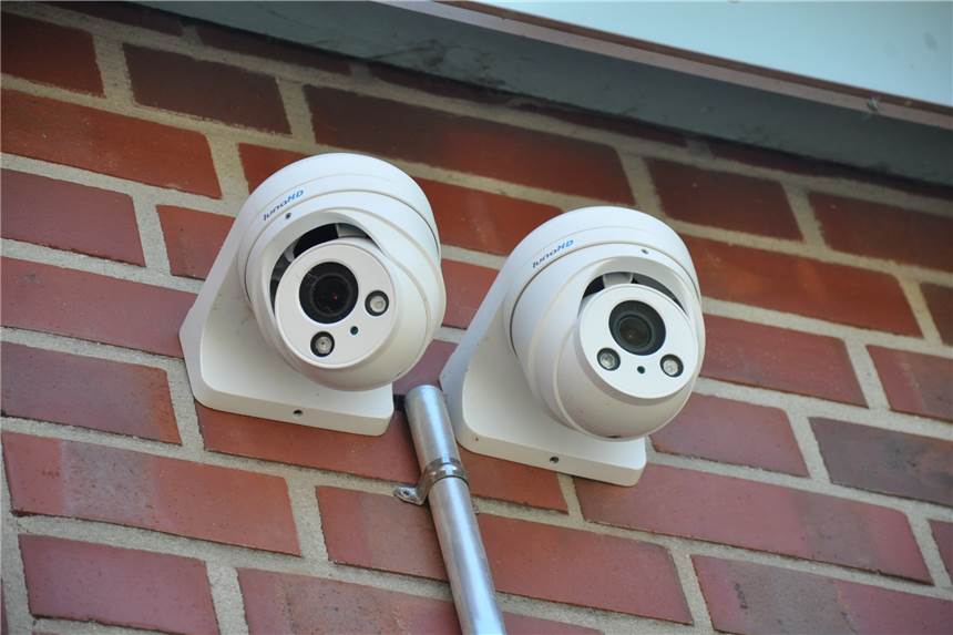 Trotz Videoüberwachung: Reifenklau aus Autohaus in Olfen Die Videokameras im Betrieb an der Schlosserstraße (Symbolbild) erfassten nicht das ganze Geschehen des Einbruchs.