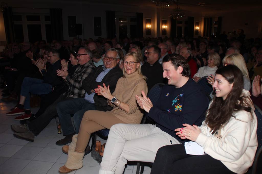 Der Saal war gut gefüllt.