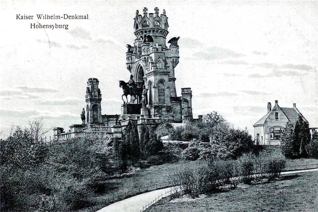 Die Bronzeadler der Hohensyburg: Peter Arnold fand sie verwandelt wieder Die vier mächtigen Adler schmücken den Mittelturm des Kaiser-Wilhelm-Denkmals auf der Hohensyburg noch auf dieser Postkarte aus dem Jahre 1935, die der Hagener Heimatforscher Werner Kubis in seiner Sammlung hütet.