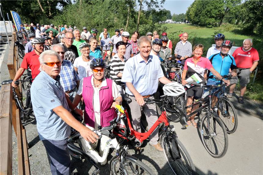 32 Kilometer um Unna für sportliche Radfahrer Die vierte Sommertour führt auch über einen Abschnitt des im Jahr 2015 eröffneten Alleen-Radwegs.