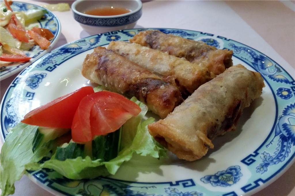 Asia-Restaurant „Golden Dragon“ überzeugt mit Charme und Spezialitäten aus Fernost Die vietnamesischen Frühlingsrollen