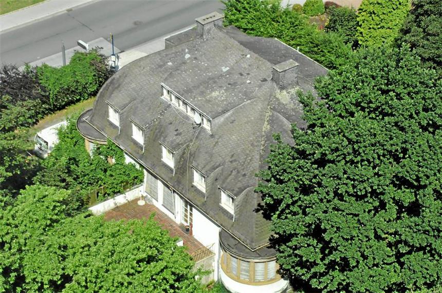 Die Villa Urbahn wird auch in Zukunft Teil des Stadtbildes bleiben. Der Denkmalschutz wird von den Experten des LWL u.a. mit der besonderen Dachkonstruktion begründet, ferner damit, dass das Gebäude Zeugnis ablege vom Wohnen und Wirtschaften des gehobenen Bürgertums in Lünen in den 1920er Jahren und ein Beispiel sei für die Architektur des Reformstils und für das noch wenig erforschte Spätwerk des Architekten Anton Huber.