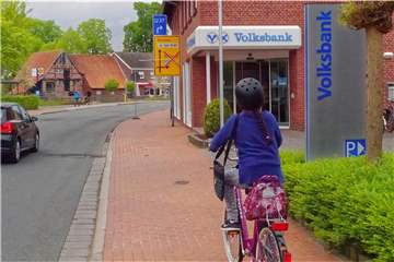 Die Volksbank-Filiale in Nienborg; seit fast eineinhalb Jahren ermittelt die Staatsanwaltschaft gegen einen ehemaligen Mitarbeiter wegen des Verdachts der Untreue.