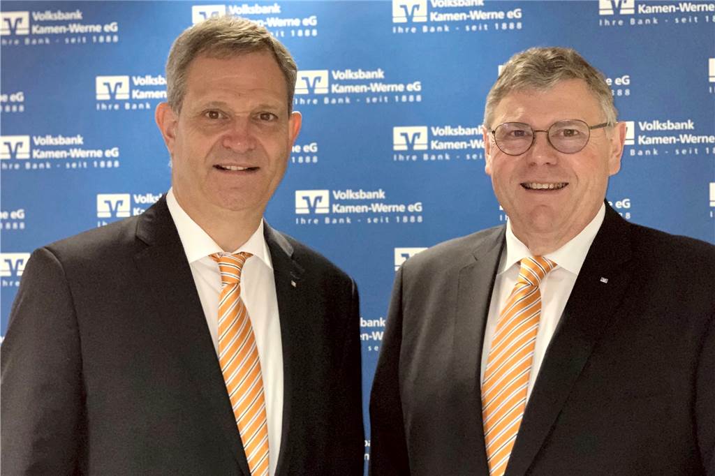 Volksbank Kamen-Werne fusioniert mit der Dortmunder Volksbank Die Volksbank Kamen-Werne fusioniert: Die Vorstandsmitglieder Jürgen Eilert (l.) und Ralf Schotte kündigten an, Sondierungsgespräche mit der Volksbank Dortmund aufgenommen zu haben.