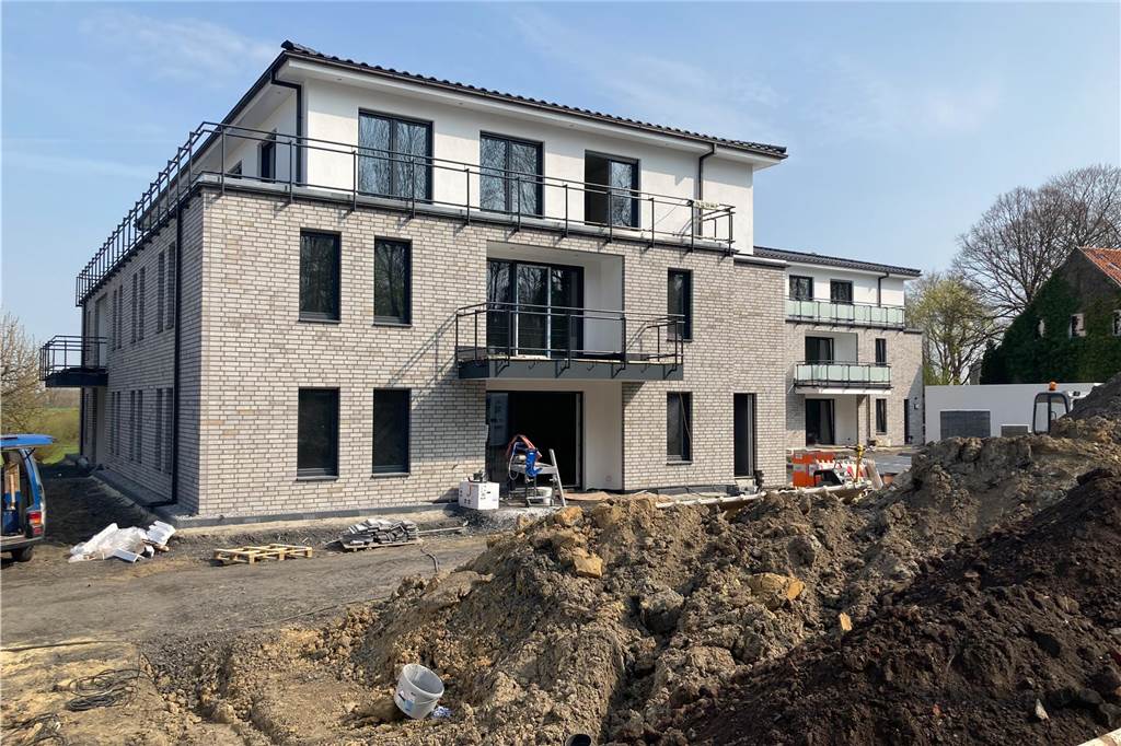 Volksbank baut neben Kreutzkamp zwei Mehrfamilienhäuser für Cappenberg Die Volksbank Selm-Bork hatte zusammen mit privaten Investoren zwei neue Mehrfamilienhäuser im Stil von Stadtvillen an der Borker Straße gebaut.