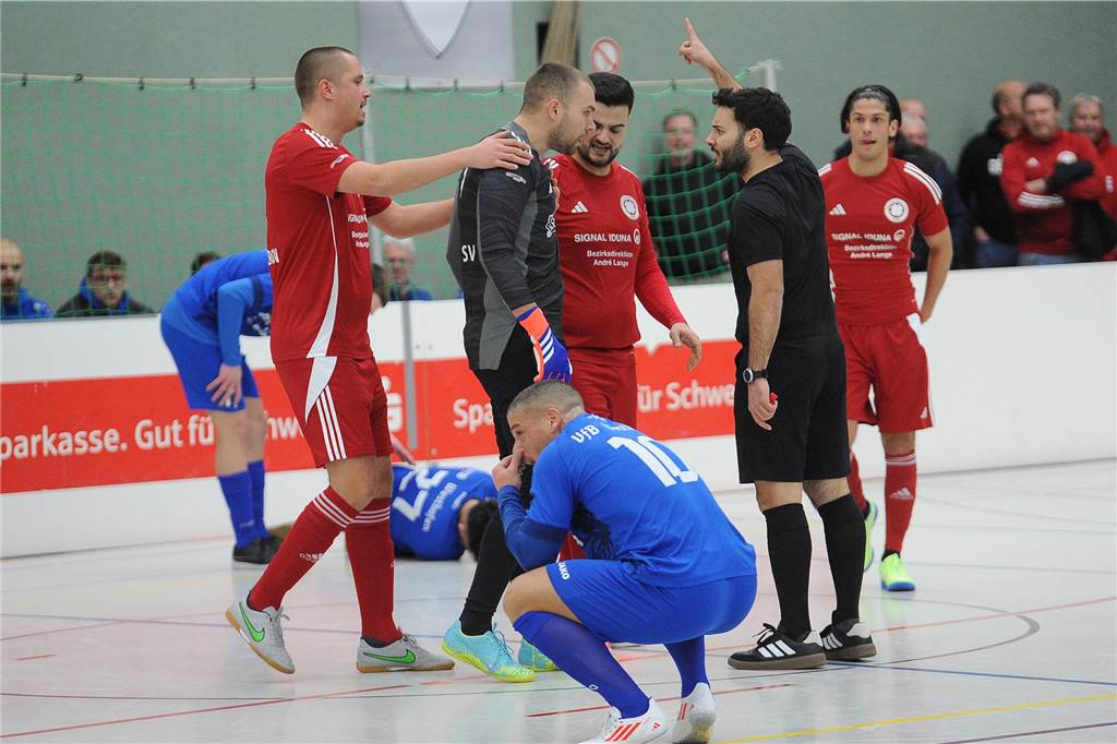 Die Vorrunde der 37. Schwerter Hallenfußball-Stadtmeisterschaft.