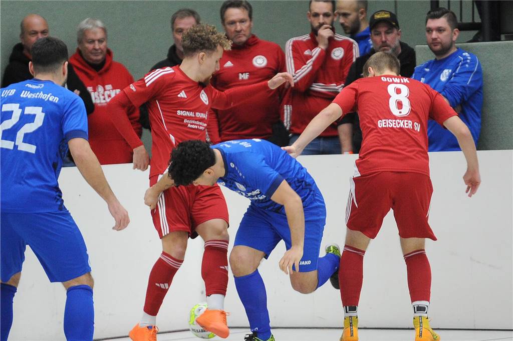Die Vorrunde der 37. Schwerter Hallenfußball-Stadtmeisterschaft.