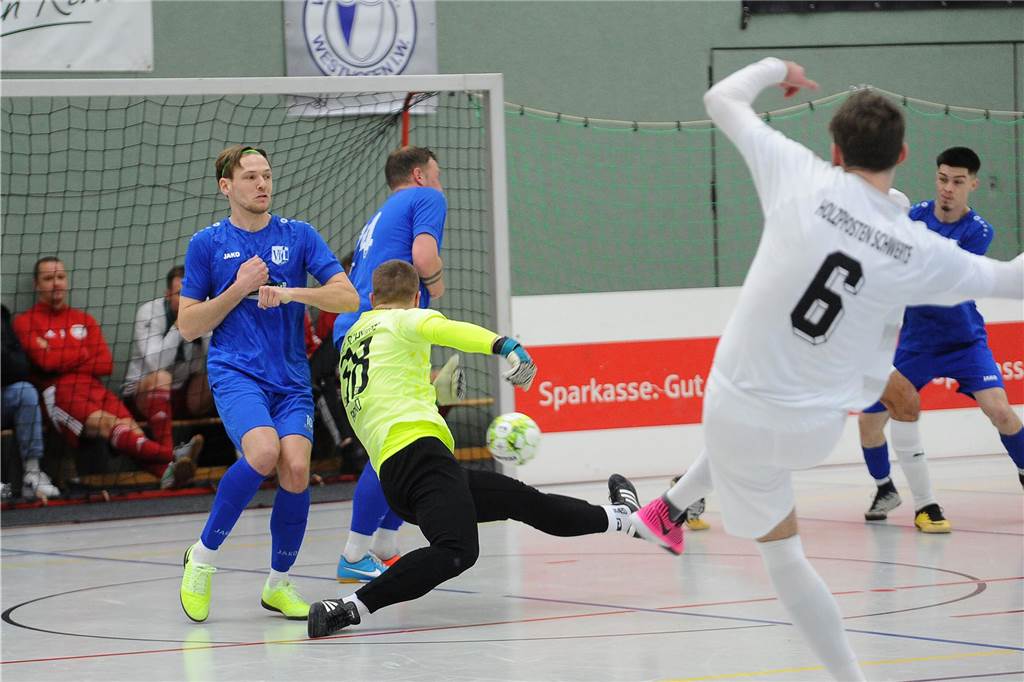 Die Vorrunde der 37. Schwerter Hallenfußball-Stadtmeisterschaft.