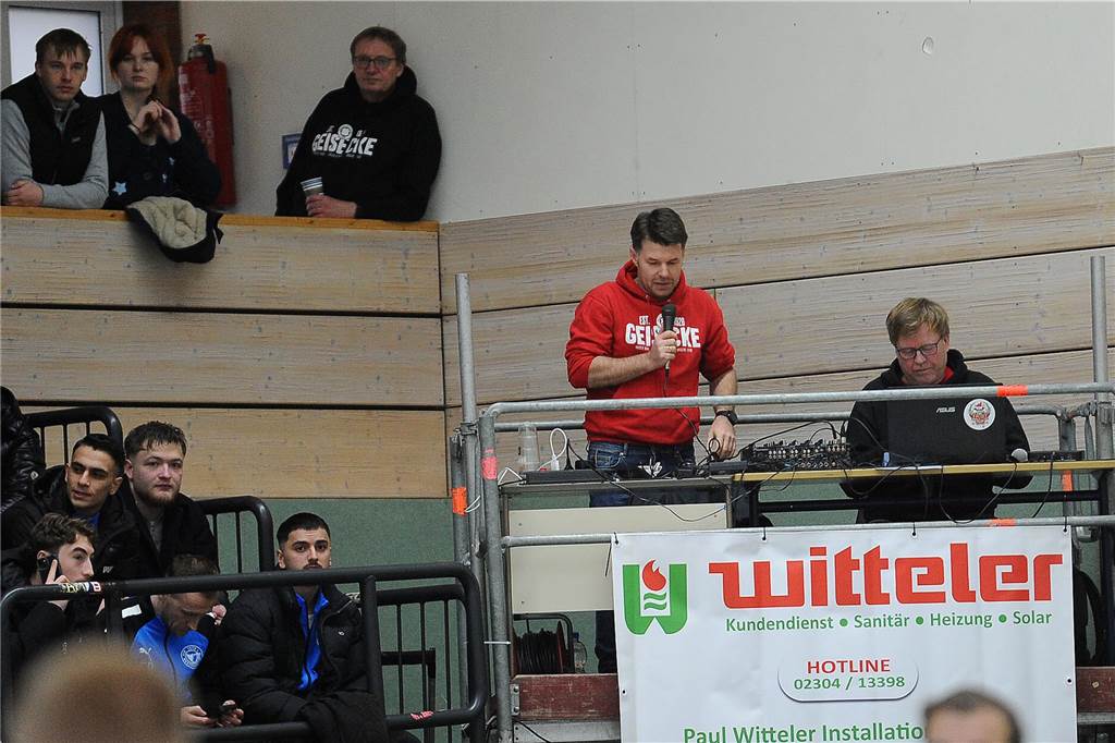 Die Vorrunde der 37. Schwerter Hallenfußball-Stadtmeisterschaft.