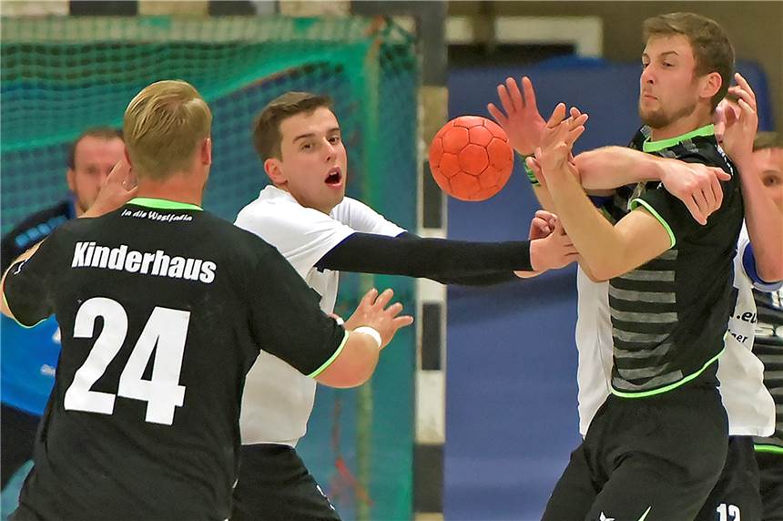 TV Vreden kennt jetzt seine Gegner in der neuen Landesliga-Saison Die Vredener um Maximilian Wagener (M.) wissen jetzt, mit welchen Gegnern sie es in der neuen Spielzeit zu tun bekommen.