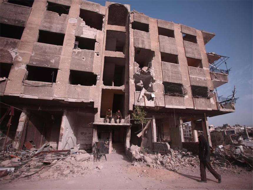 Syriens Opposition reist zu Friedensgesprächen Die Waffen ruhen - aber hier östlich von Damaskus gibt es ohnehin kaum noch etwas zu zerstören. Foto: Mohammed Badra