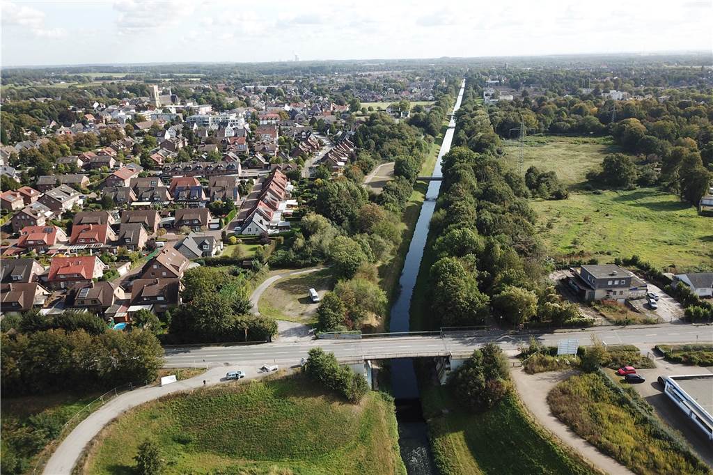 Die Wartburgstraße von Habinghorst nach Henrichenburg soll verbreitert werden. Von der Heerstraße bis zur Freiheitstraße wird zukünftig gebaut. Dabei wird auch die Brücker über die Emscher neu gemacht.